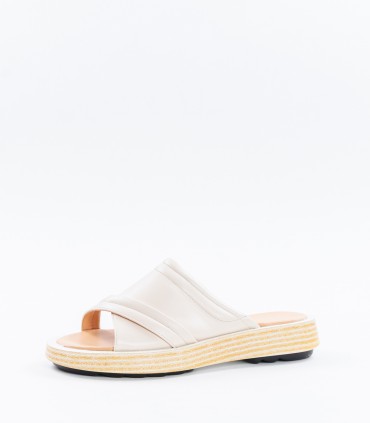 Naiste plätud 449293 01 (1)